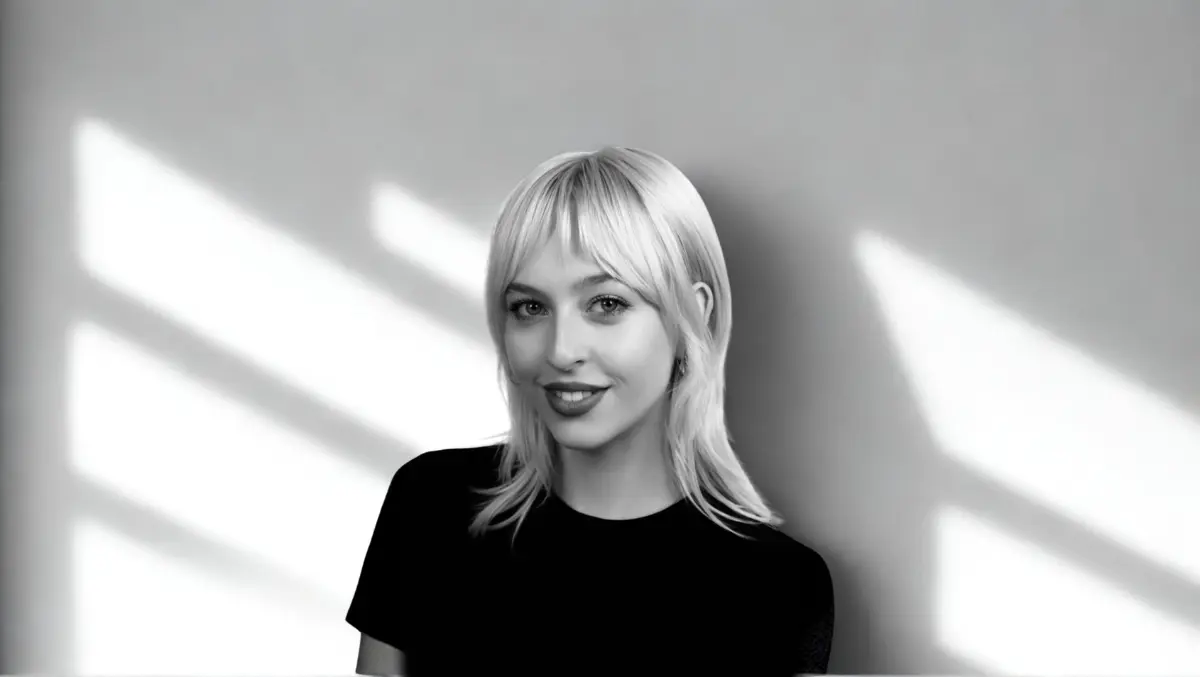 CEEK posts 50 percent growth & hires Grace Flusfeder